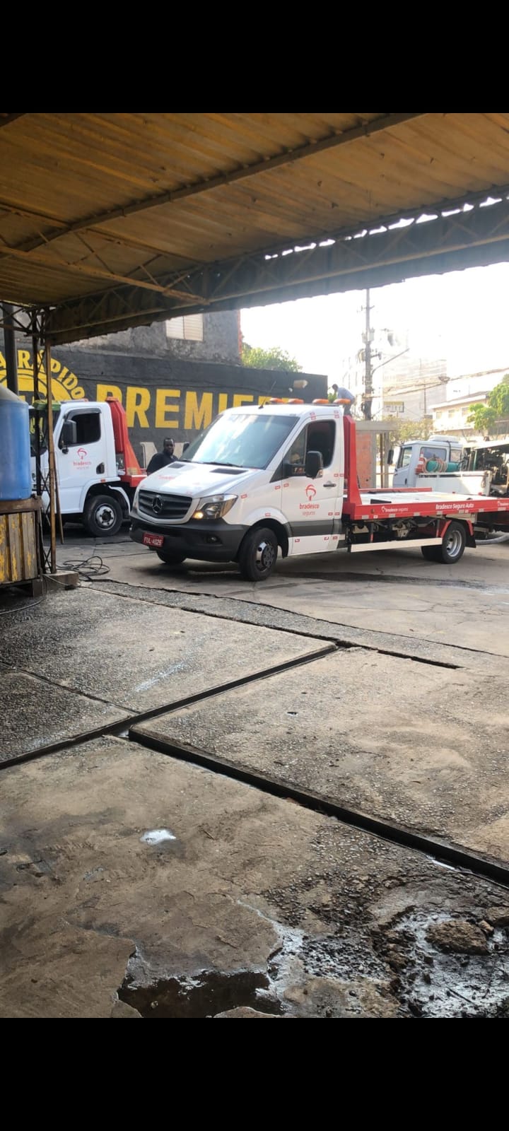 LAVA RÁPIDO DE TRADIÇÃO NA ZONA SUL – (REF. FICHA 397).