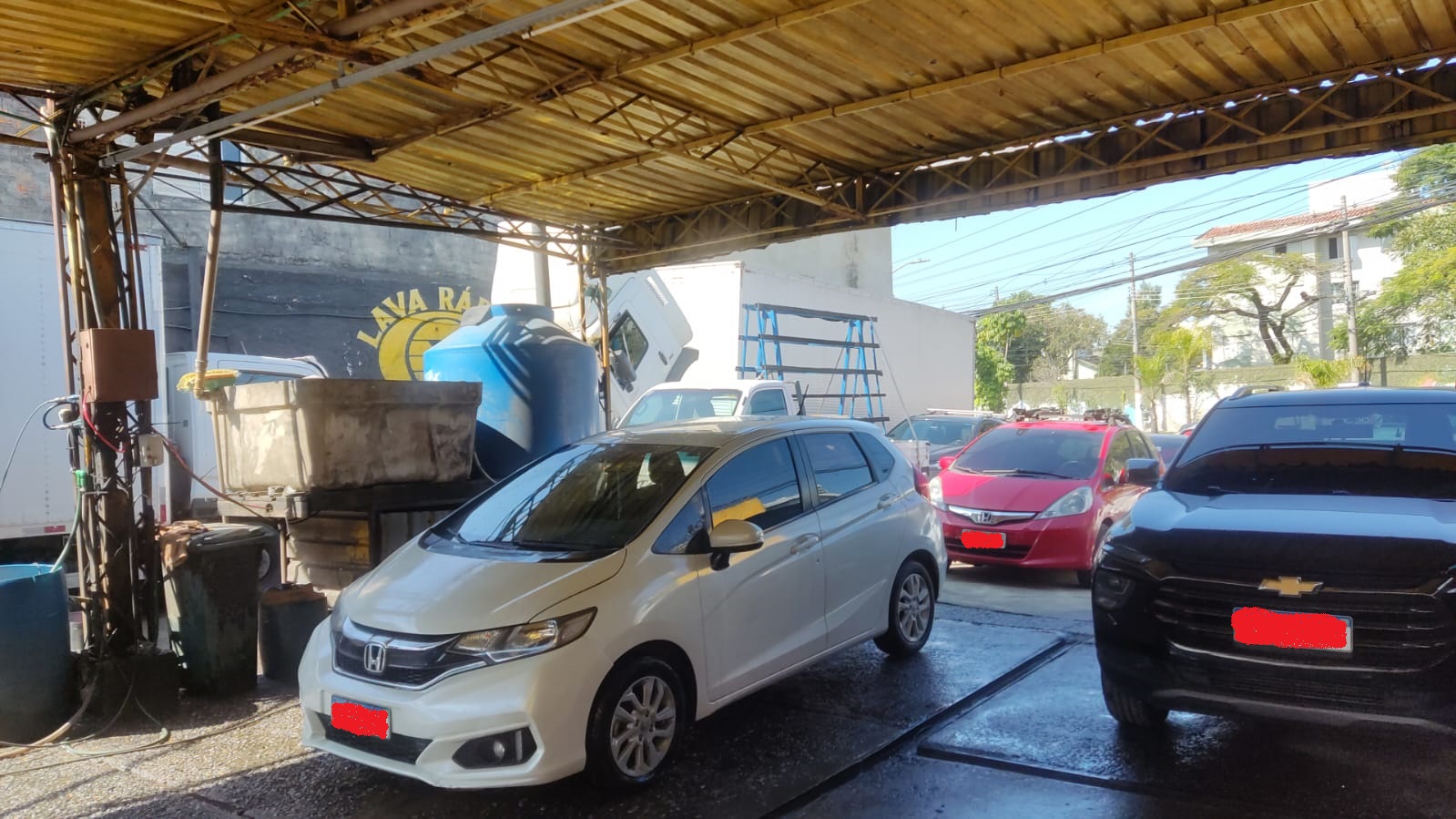 LAVA RÁPIDO DE TRADIÇÃO NA ZONA SUL – (REF. FICHA 397).