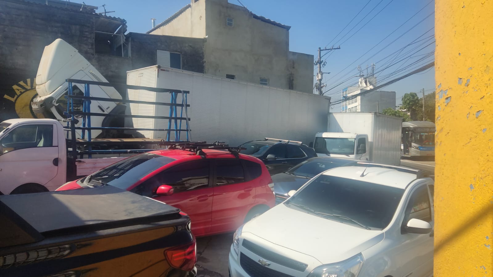 LAVA RÁPIDO DE TRADIÇÃO NA ZONA SUL – (REF. FICHA 397).